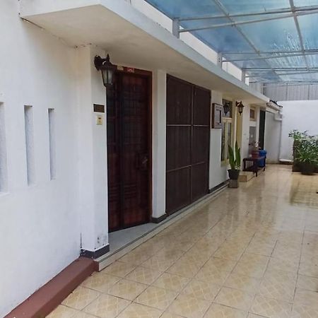 Villa Chenu Dehiwala-Mount Lavinia Exterior foto